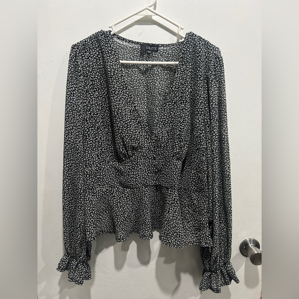 💥3/$10💥Talent long sleeve plus size blouse